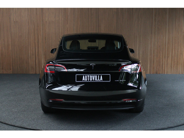 Tesla Model 3 RWD Autopilot ACC Stuurverwarm. PDC Leer Navi Panoramadak 360° Elektr. achterklep Stoelverwarming voor & achter Climate voor & a