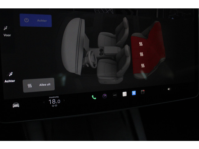 Tesla Model 3 RWD Autopilot ACC Stuurverwarm. PDC Leer Navi Panoramadak 360° Elektr. achterklep Stoelverwarming voor & achter Climate voor & a