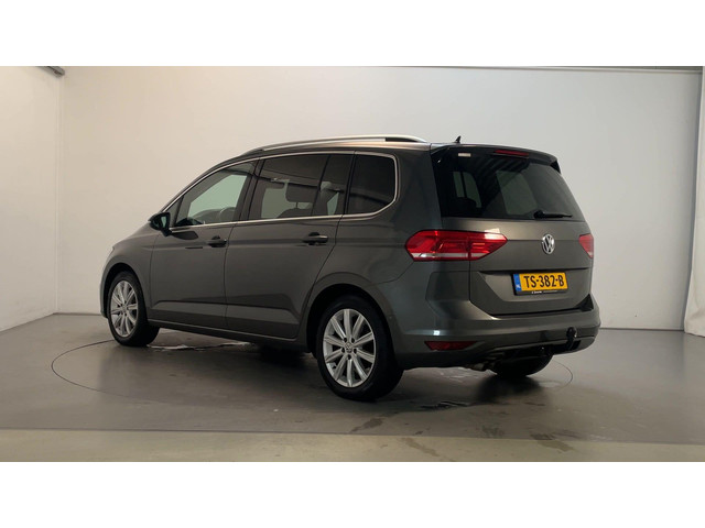 Volkswagen Touran 1.4 TSI 150pk DSG Highline 7p Camera Navigatie Trekhaak Stoelverwarming