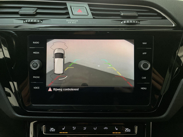 Volkswagen Touran 1.4 TSI 150pk DSG Highline 7p Camera Navigatie Trekhaak Stoelverwarming