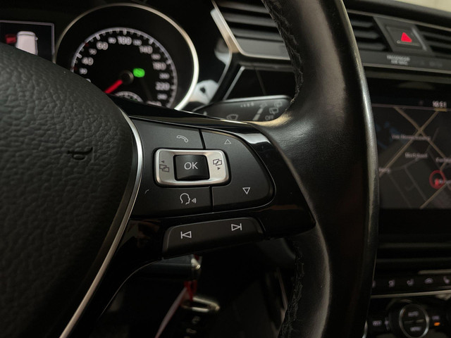 Volkswagen Touran 1.4 TSI 150pk DSG Highline 7p Camera Navigatie Trekhaak Stoelverwarming