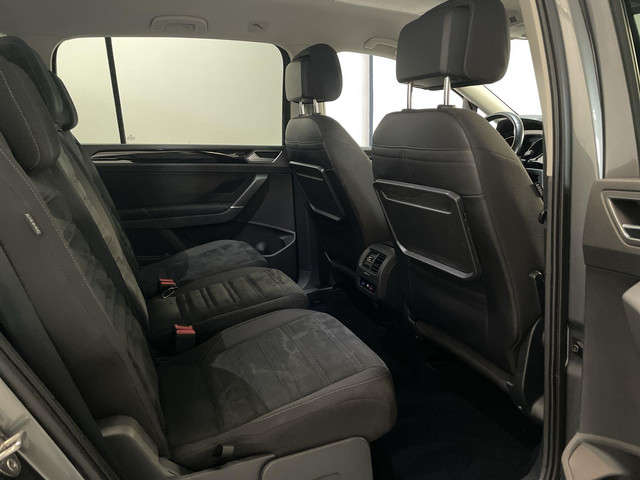 Volkswagen Touran 1.4 TSI 150pk DSG Highline 7p Camera Navigatie Trekhaak Stoelverwarming
