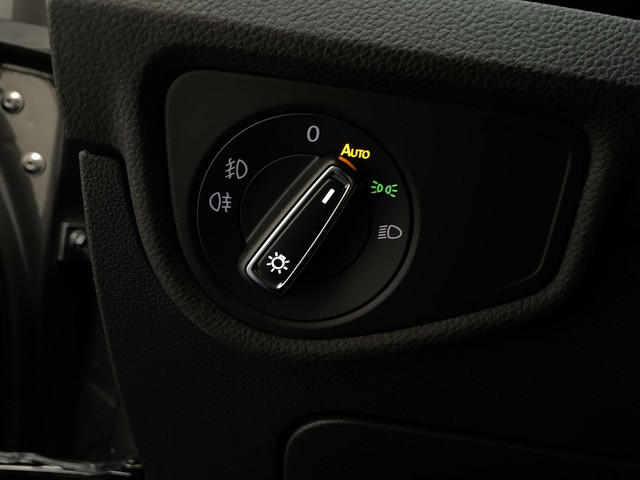 Volkswagen Touran 1.4 TSI 150pk DSG Highline 7p Camera Navigatie Trekhaak Stoelverwarming