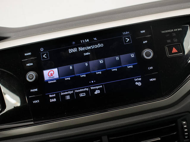 Volkswagen Polo 1.0 TSI Sport (APPLE CARPLAY,NAVI,CRUISE,PDC,CAMERA,SPORTSTOELEN,GETINT,CLIMATE,NETTESTAAT)