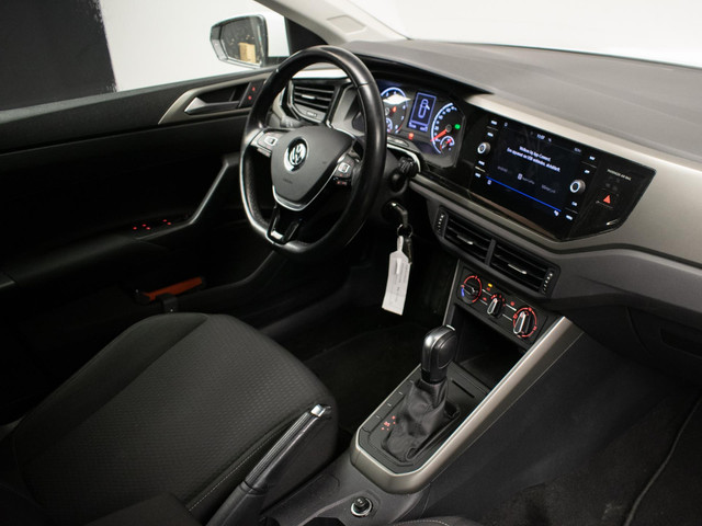 Volkswagen Polo 1.0 TSI Sport (APPLE CARPLAY,NAVI,CRUISE,PDC,CAMERA,SPORTSTOELEN,GETINT,CLIMATE,NETTESTAAT)