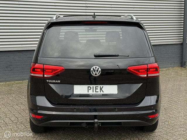 Volkswagen Touran 1.6 TDI Highline PANORAMADAK EXPORTPRIJS