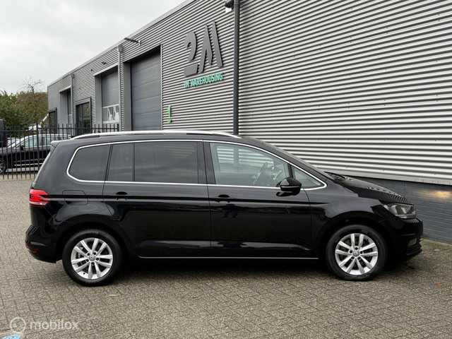 Volkswagen Touran 1.6 TDI Highline PANORAMADAK EXPORTPRIJS