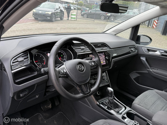 Volkswagen Touran 1.6 TDI Highline PANORAMADAK EXPORTPRIJS