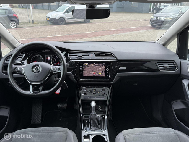 Volkswagen Touran 1.6 TDI Highline PANORAMADAK EXPORTPRIJS