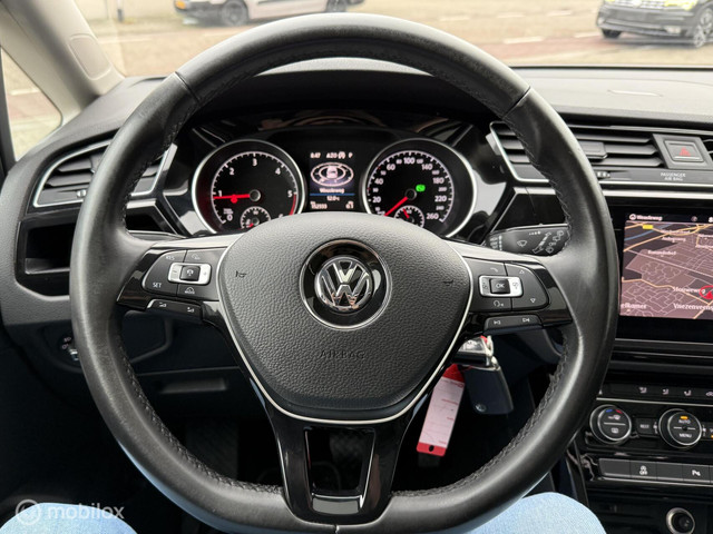 Volkswagen Touran 1.6 TDI Highline PANORAMADAK EXPORTPRIJS