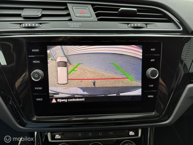 Volkswagen Touran 1.6 TDI Highline PANORAMADAK EXPORTPRIJS