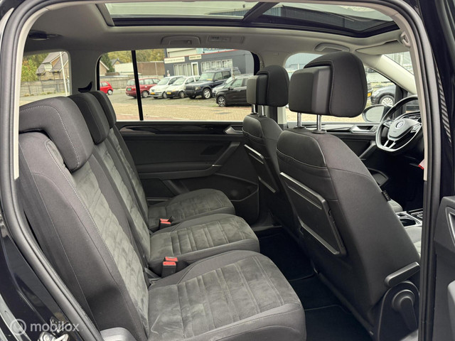 Volkswagen Touran 1.6 TDI Highline PANORAMADAK EXPORTPRIJS