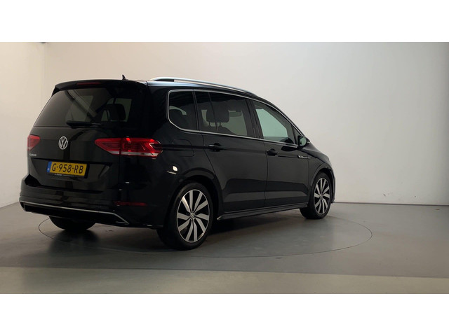 Volkswagen Touran 1.5 TSI 150pk DSG Highline Business R 7p Stoelverwarming Camera Navigatie DAB+