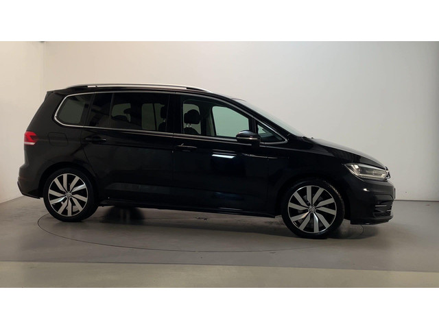 Volkswagen Touran 1.5 TSI 150pk DSG Highline Business R 7p Stoelverwarming Camera Navigatie DAB+