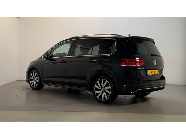 Volkswagen Touran 1.5 TSI 150pk DSG Highline Business R 7p Stoelverwarming Camera Navigatie DAB+