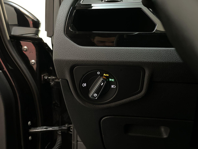 Volkswagen Touran 1.5 TSI 150pk DSG Highline Business R 7p Stoelverwarming Camera Navigatie DAB+