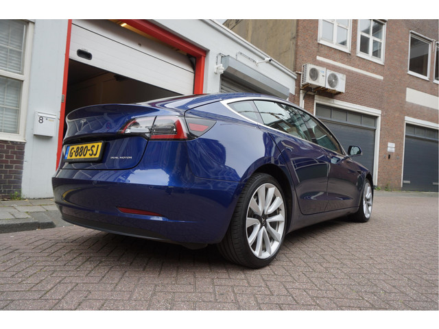 Tesla Model 3 Long Range AWD 75 kWh Dual Motor Battery New 9 2025 via Tesla | BTW | 351 pk | Panorama | Premium Audio | Auto Pilot | Leer | 19