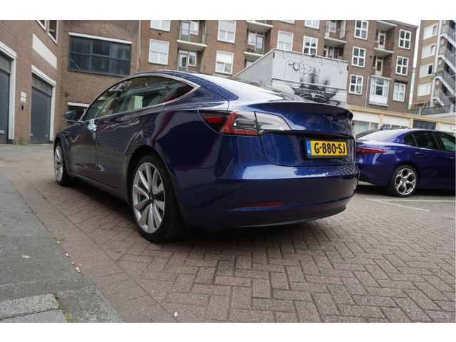 Tesla Model 3 Long Range AWD 75 kWh Dual Motor Battery New 9 2025 via Tesla | BTW | 351 pk | Panorama | Premium Audio | Auto Pilot | Leer | 19
