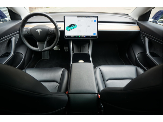 Tesla Model 3 Long Range AWD 75 kWh Dual Motor Battery New 9 2025 via Tesla | BTW | 351 pk | Panorama | Premium Audio | Auto Pilot | Leer | 19