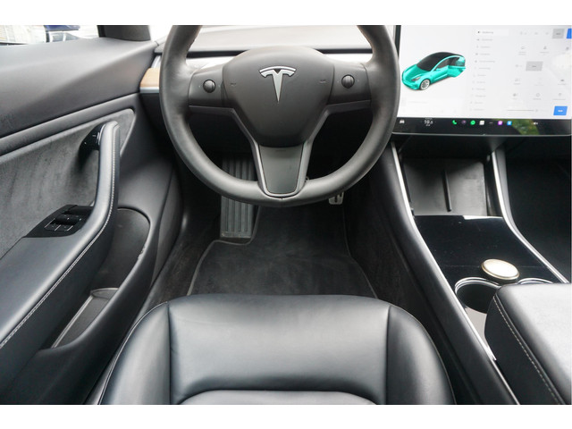 Tesla Model 3 Long Range AWD 75 kWh Dual Motor Battery New 9 2025 via Tesla | BTW | 351 pk | Panorama | Premium Audio | Auto Pilot | Leer | 19