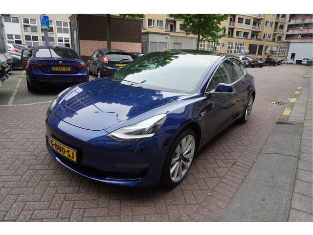 Tesla Model 3 Long Range AWD 75 kWh Dual Motor Battery New 9 2025 via Tesla | BTW | 351 pk | Panorama | Premium Audio | Auto Pilot | Leer | 19
