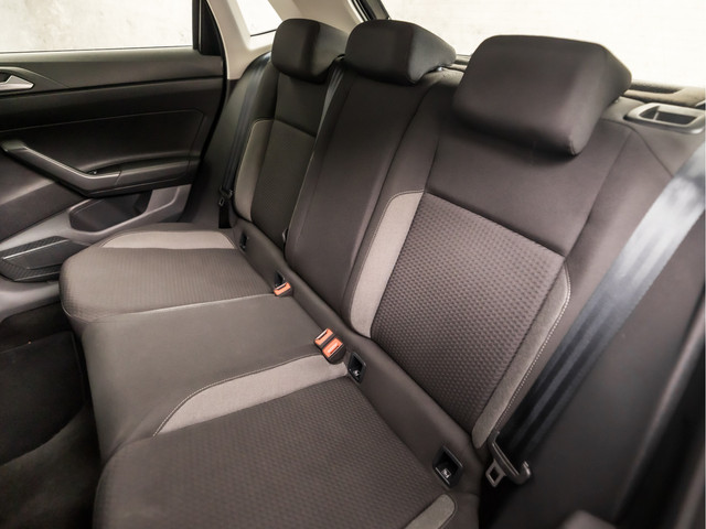 Volkswagen Polo 1.0 TSI Sportline Automaat (VIRTUAL COCKPIT, APPLE CARPLAY, GROOT NAVI, KEYLESS, CLIMATE, CAMERA, LM VELGEN, SPORTSTOELEN, GETIN