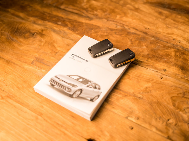 Volkswagen Polo 1.0 TSI Sportline Automaat (VIRTUAL COCKPIT, APPLE CARPLAY, GROOT NAVI, KEYLESS, CLIMATE, CAMERA, LM VELGEN, SPORTSTOELEN, GETIN