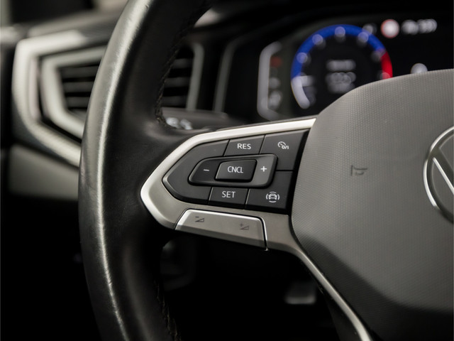 Volkswagen Polo 1.0 TSI Sportline Automaat (VIRTUAL COCKPIT, APPLE CARPLAY, GROOT NAVI, KEYLESS, CLIMATE, CAMERA, LM VELGEN, SPORTSTOELEN, GETIN