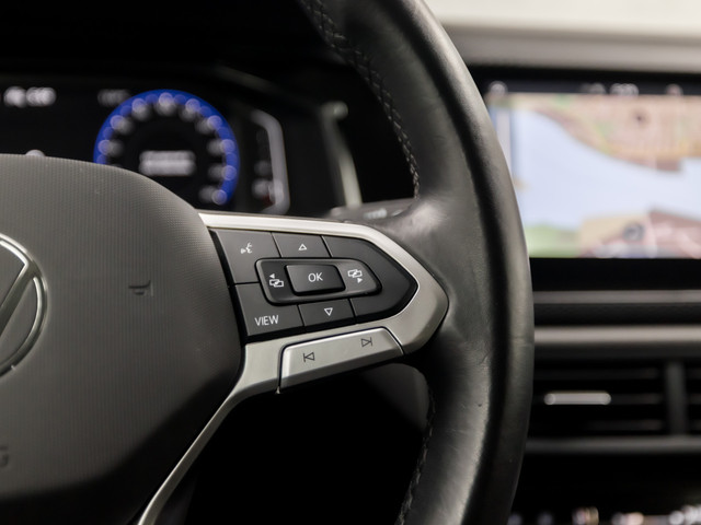 Volkswagen Polo 1.0 TSI Sportline Automaat (VIRTUAL COCKPIT, APPLE CARPLAY, GROOT NAVI, KEYLESS, CLIMATE, CAMERA, LM VELGEN, SPORTSTOELEN, GETIN