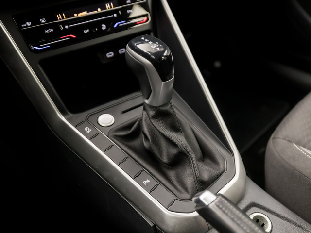 Volkswagen Polo 1.0 TSI Sportline Automaat (VIRTUAL COCKPIT, APPLE CARPLAY, GROOT NAVI, KEYLESS, CLIMATE, CAMERA, LM VELGEN, SPORTSTOELEN, GETIN