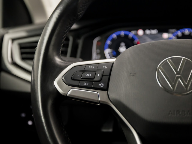 Volkswagen Polo 1.0 TSI Sportline Automaat (VIRTUAL COCKPIT, APPLE CARPLAY, GROOT NAVI, KEYLESS, CLIMATE, CAMERA, LM VELGEN, SPORTSTOELEN, GETIN