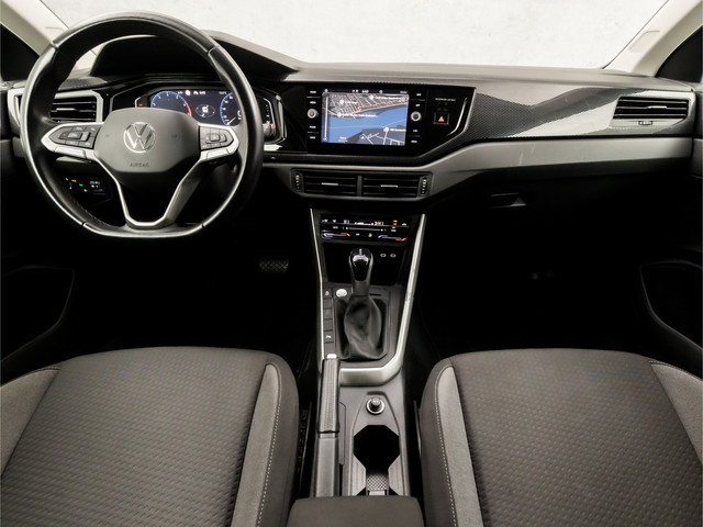 Volkswagen Polo 1.0 TSI Sportline Automaat (VIRTUAL COCKPIT, APPLE CARPLAY, GROOT NAVI, KEYLESS, CLIMATE, CAMERA, LM VELGEN, SPORTSTOELEN, GETIN