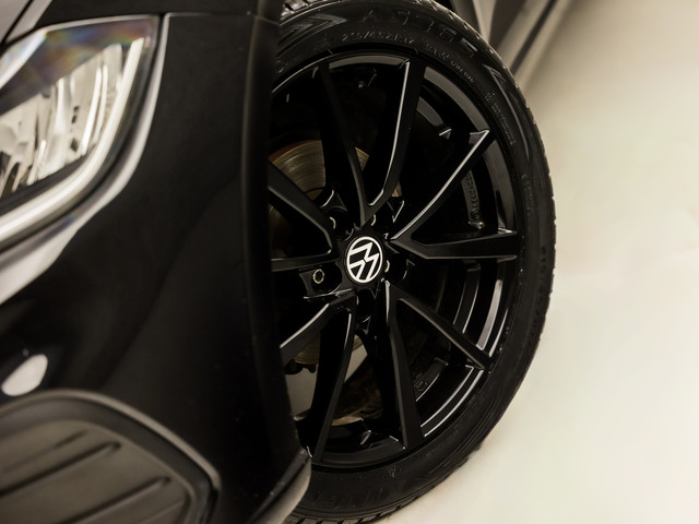 Volkswagen Polo 1.0 TSI Sportline Automaat (VIRTUAL COCKPIT, APPLE CARPLAY, GROOT NAVI, KEYLESS, CLIMATE, CAMERA, LM VELGEN, SPORTSTOELEN, GETIN