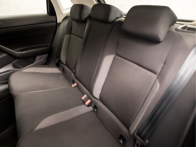 Volkswagen Polo 1.0 TSI Sportline Automaat (VIRTUAL COCKPIT, APPLE CARPLAY, GROOT NAVI, KEYLESS, CLIMATE, CAMERA, LM VELGEN, SPORTSTOELEN, GETIN