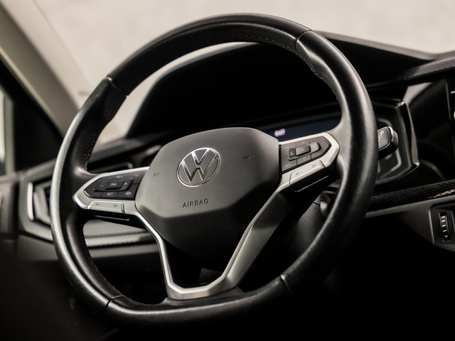 Volkswagen Polo 1.0 TSI Sportline Automaat (VIRTUAL COCKPIT, APPLE CARPLAY, GROOT NAVI, KEYLESS, CLIMATE, CAMERA, LM VELGEN, SPORTSTOELEN, GETIN
