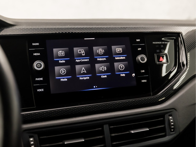 Volkswagen Polo 1.0 TSI Sportline Automaat (VIRTUAL COCKPIT, APPLE CARPLAY, GROOT NAVI, KEYLESS, CLIMATE, CAMERA, LM VELGEN, SPORTSTOELEN, GETIN