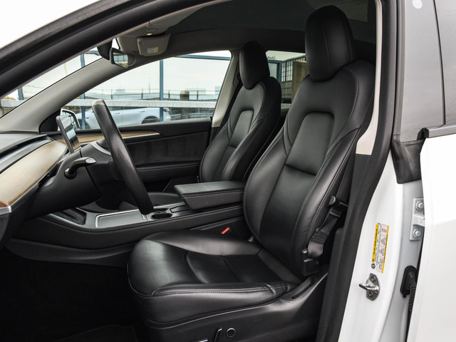 Tesla Model Y Long Range Dual Motor AWD 75 kWh Panoramadak 21 Zwart Leder Autopilot incl. BTW