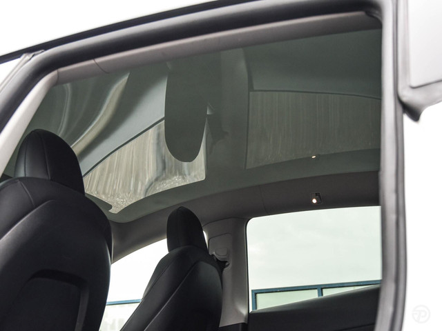 Tesla Model Y Long Range Dual Motor AWD 75 kWh Panoramadak 21 Zwart Leder Autopilot incl. BTW