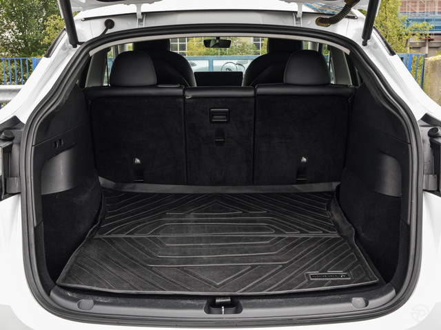 Tesla Model Y Long Range Dual Motor AWD 75 kWh Panoramadak 21 Zwart Leder Autopilot incl. BTW