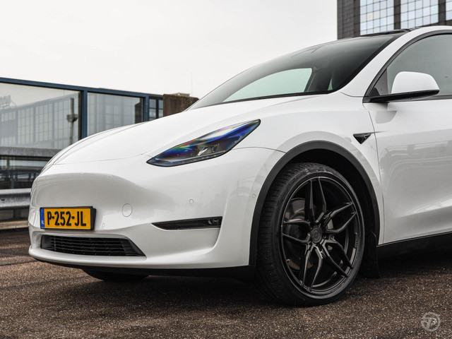 Tesla Model Y Long Range Dual Motor AWD 75 kWh Panoramadak 21 Zwart Leder Autopilot incl. BTW