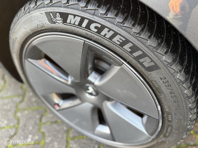 Tesla Model 3 FACELIFT 2021 Standard range RWD Plus 60 kWh WARMTEPOMP