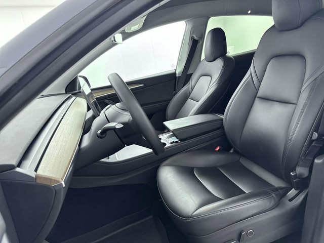 Tesla Model Y Long Range AWD 75 kWh | Leder | Panoramadak | Trekhaak afn.kogel | Navi | Cruise | Soh 91,8% |