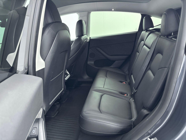 Tesla Model Y Long Range AWD 75 kWh | Leder | Panoramadak | Trekhaak afn.kogel | Navi | Cruise | Soh 91,8% |