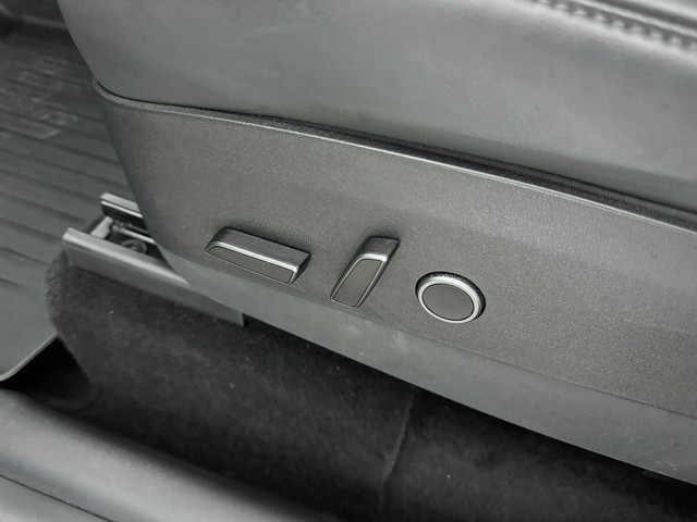 Tesla Model Y Long Range AWD 75 kWh | Leder | Panoramadak | Trekhaak afn.kogel | Navi | Cruise | Soh 91,8% |