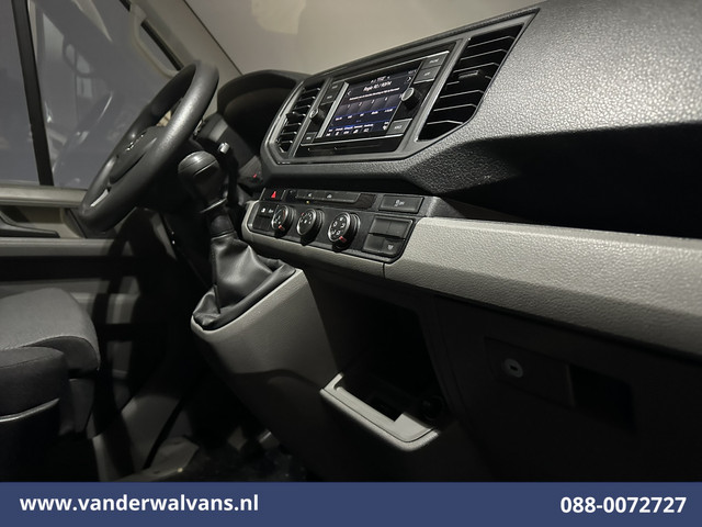 Volkswagen Crafter 2.0 TDI 141pk L3H3 L2H2 Euro6 Airco | Camera | Apple Carplay | Android Auto | Cruisecontrol | Massagestoel Chauffeursstoel, 2800