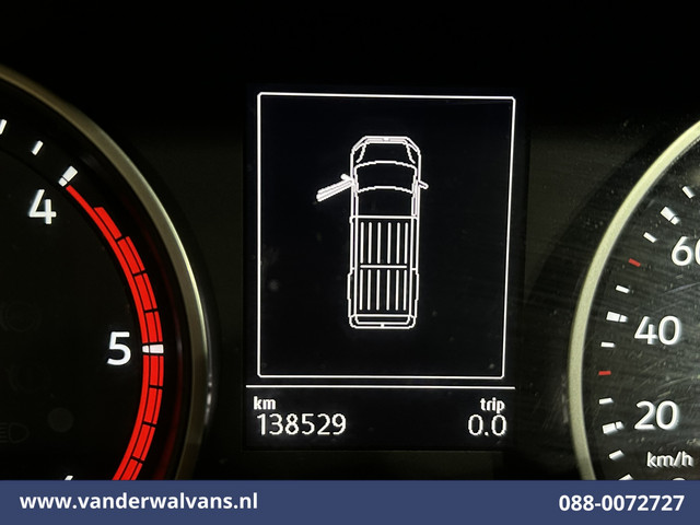 Volkswagen Crafter 2.0 TDI 141pk L3H3 L2H2 Euro6 Airco | Camera | Apple Carplay | Android Auto | Cruisecontrol | Massagestoel Chauffeursstoel, 2800