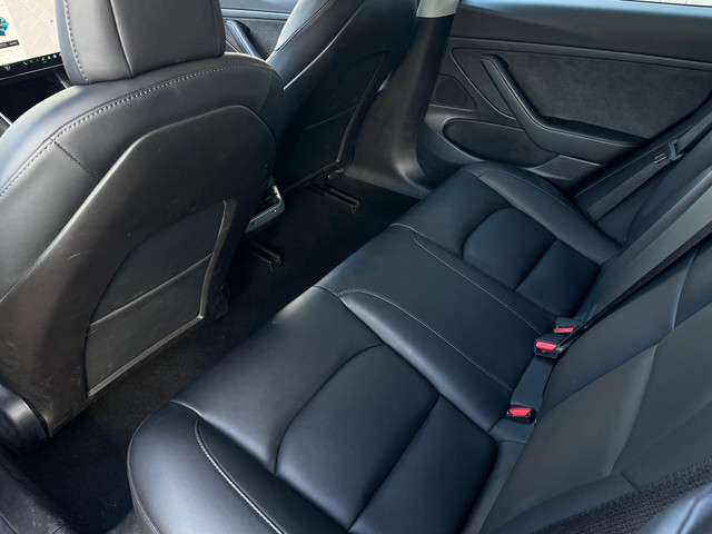 Tesla Model 3 Standard RWD Plus 60 kWh|1E EIG ORG NL|DEALEROND|19INCH|AUTOPILOT|APPLECARPLAY|CAMERA|STOELVRM|LEDER|LED|NAVI|