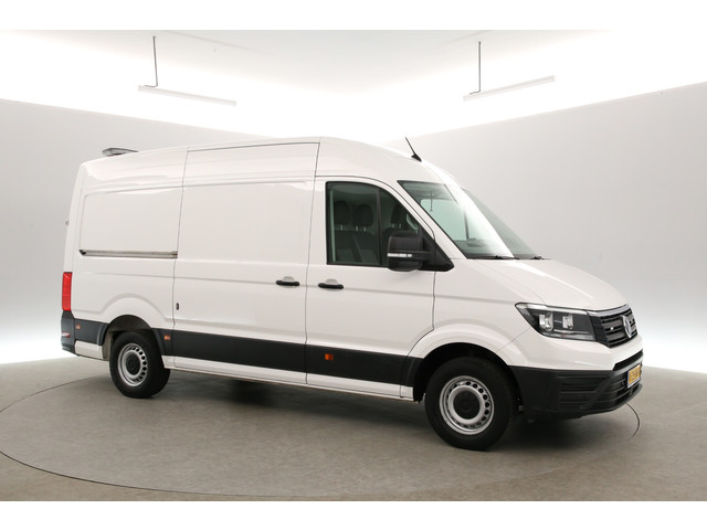 volkswagen-crafter-35-2.0-tdi-l3h3-rwd---177pk---3500kg-trekgew.---trekh.---airco---cruise---3-zits---camera---carplay