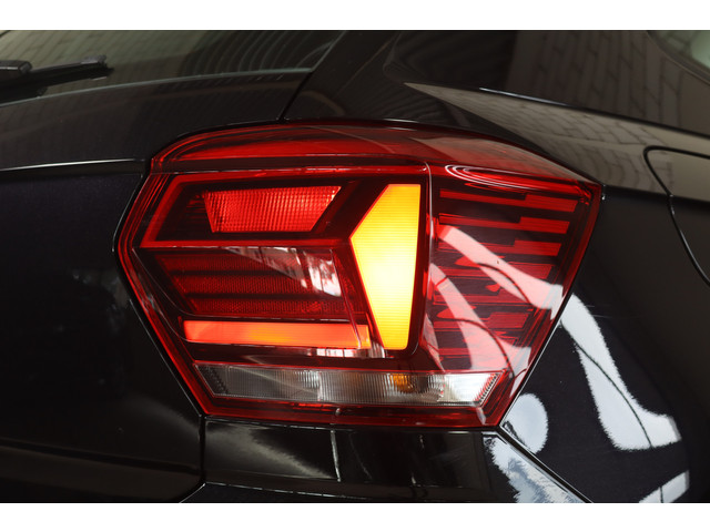 Volkswagen Polo 1.0 TSI Comfortline Business Adap Cruise I Apple I Airco