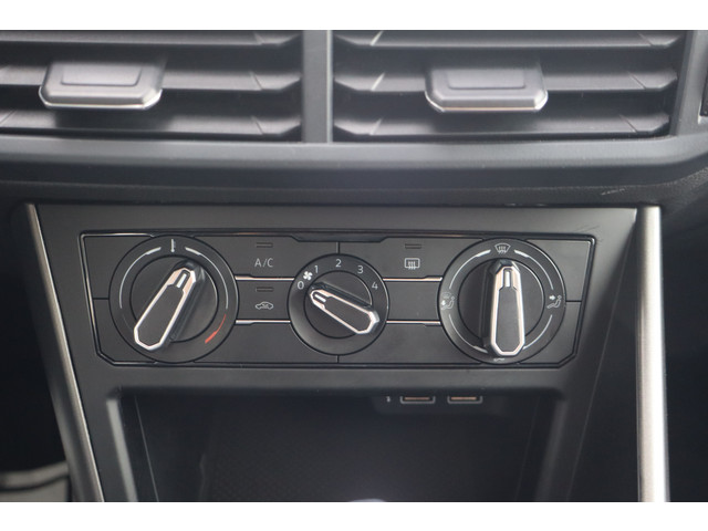 Volkswagen Polo 1.0 TSI Comfortline Business Adap Cruise I Apple I Airco